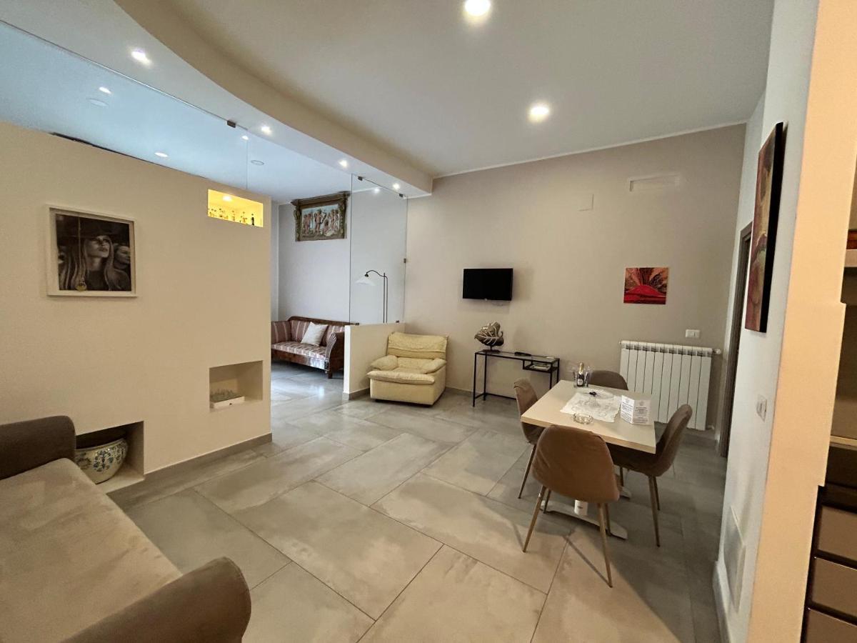 Questo Rinascimento Casa Brigitte 나폴리 외부 사진