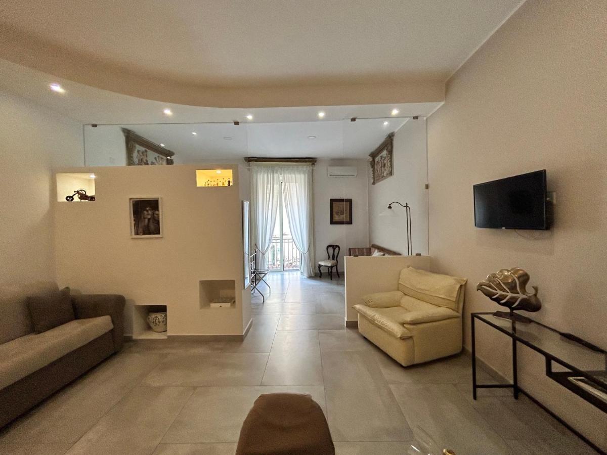 Questo Rinascimento Casa Brigitte 나폴리 외부 사진