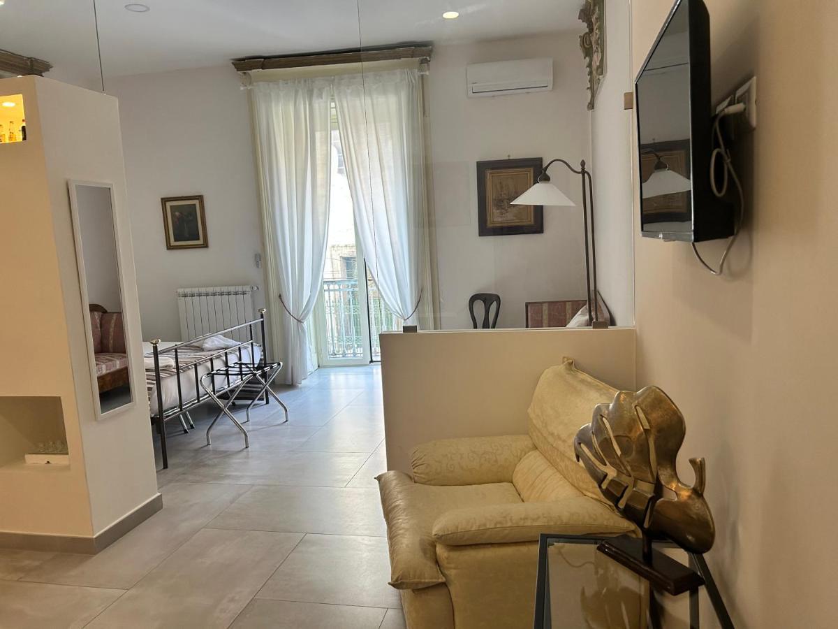Questo Rinascimento Casa Brigitte 나폴리 외부 사진